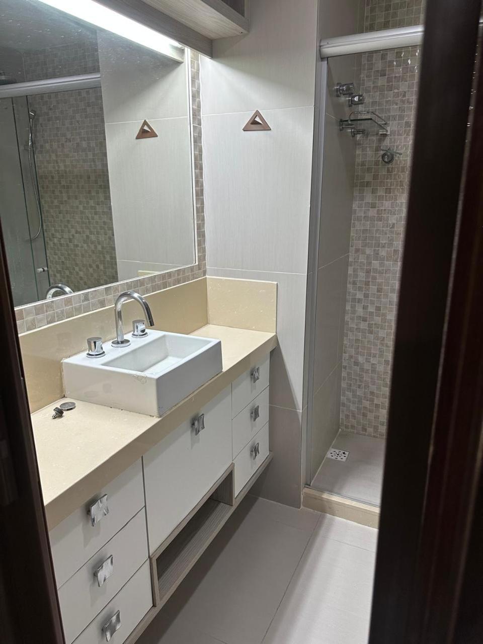 2 Quartos Com Piscina Em Copacabana * Rio de Janeiro