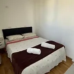 Apartamento 2 Quartos Com Piscina Em Copacabana